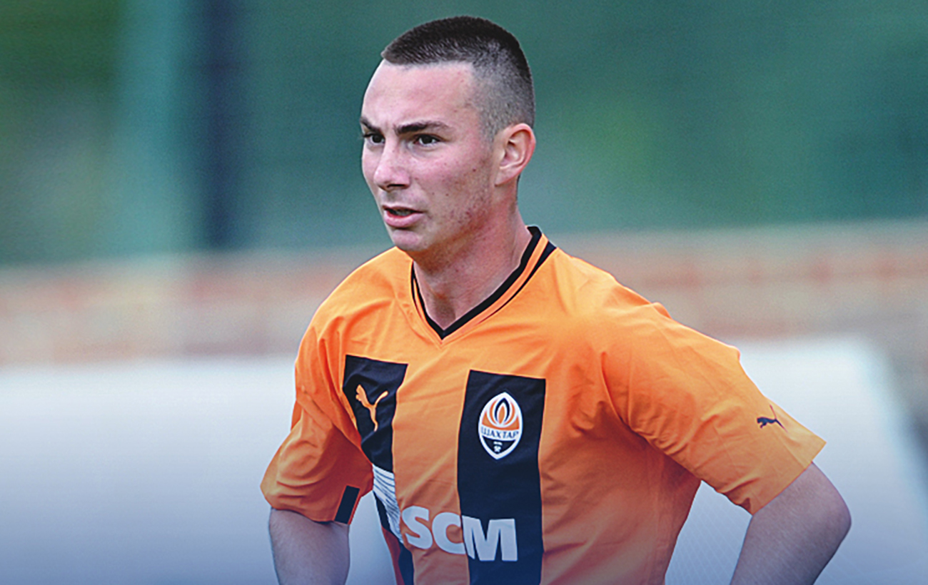 Батьки за "ДНР", а він втік у Росію. Нові дані про футболіста "Шахтаря", якого "загубили" в аеропорту